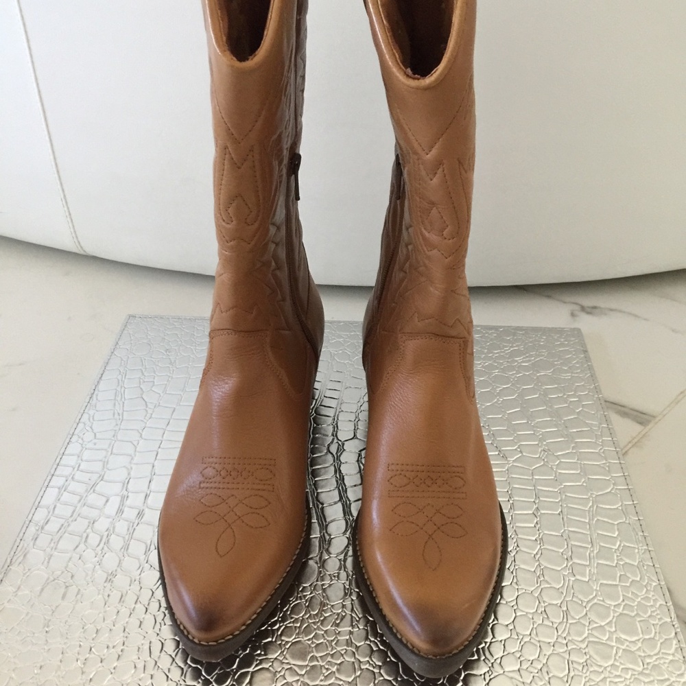 NWOB Steve Madden Hayward Tan Leather Cowboy Boots Size 8 Never Been Worn No Box